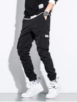 Men Patched Flap Pocket Cargo Pants