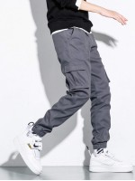 Men Patched Flap Pocket Cargo Pants