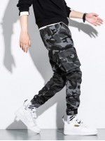 Men Camo Print Flap Pocket Cargo Pants