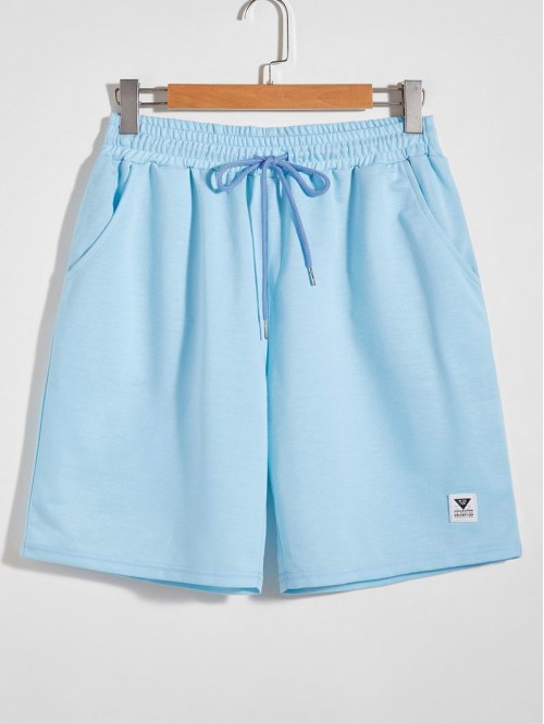 Men Patched Drawstring Waist Shorts