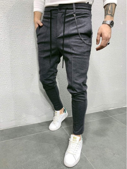 Men Drawstring Waist Carrot Pants With Chain