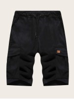 Men Drawstring Waist Dual Pocket Solid Shorts