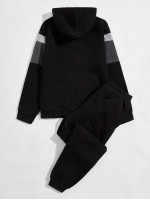 Men Cut And Sew Drawstring Hoodie With Sweatpants