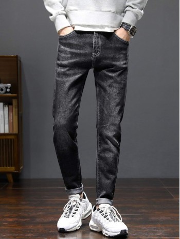 Men Slant Pocket Letter Patched Jeans