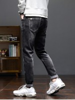 Men Slant Pocket Letter Patched Jeans