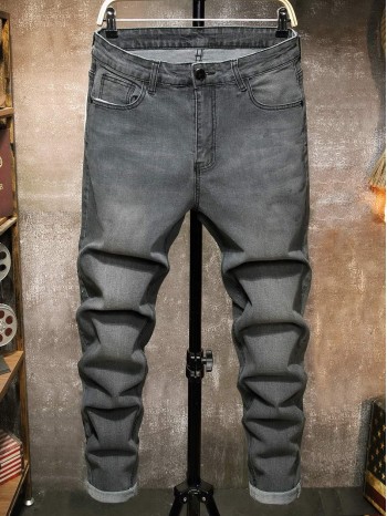 Men Solid Pocket Detail Jeans