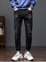 Men Slant Pocket Embroidery Tapered Jeans