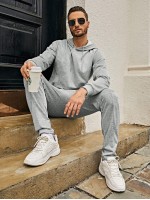 Men Solid Kangaroo Pocket Drawstring Hoodie & Sweatpants