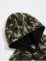 Men Camo Print Drawstring Hoodie