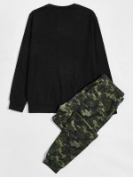 Men Solid Pullover & Camo Drawstring Joggers Set