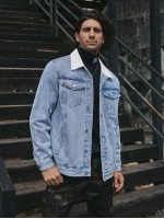 Men Contrast Collar Flap Pocket Denim Jacket