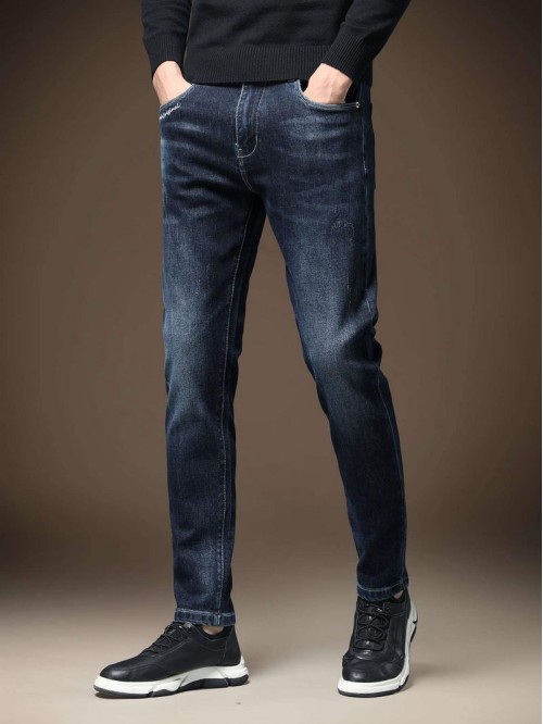 Men Slogan Embroidery Tapered Jeans