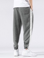 Men Contrast Panel Letter Graphic Drawstring Pants