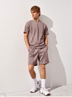 Men Seam Front Solid Top & Shorts Set