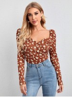 Sweetheart Neck Daisy Floral Top