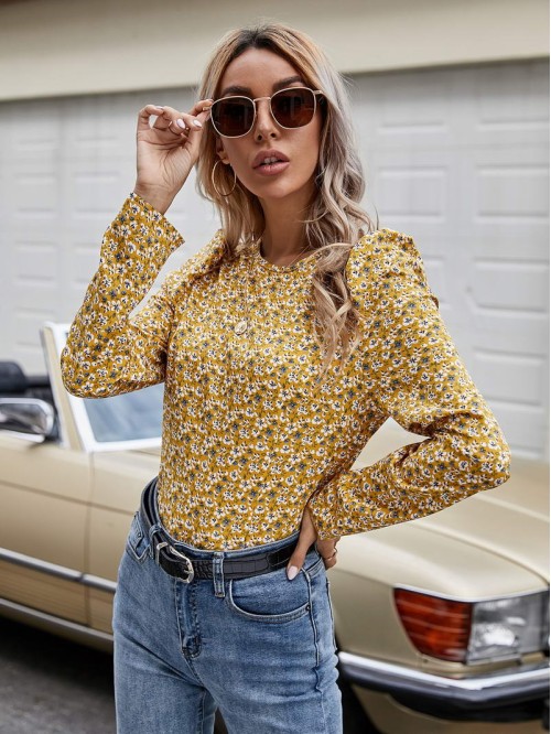 Allover Floral Print Puff Sleeve Blouse