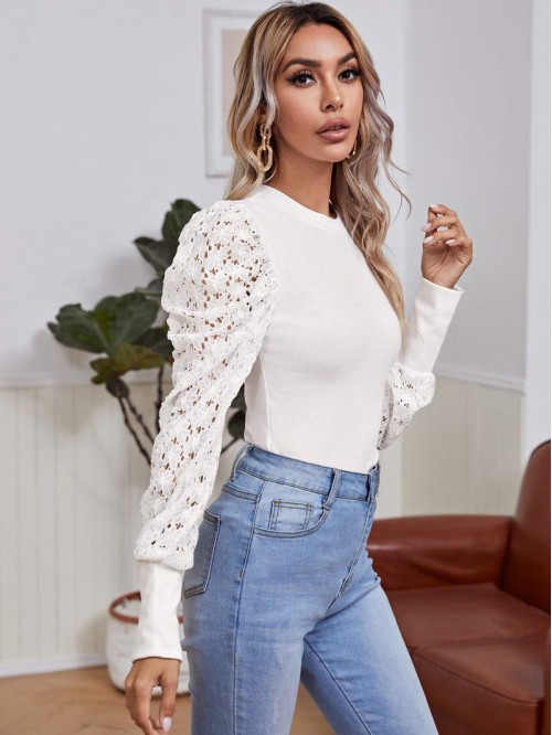 Guipure Lace Puff Sleeve Top