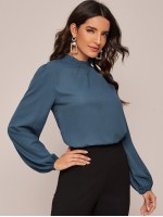 Frilled Neckline Blouson Sleeve Top