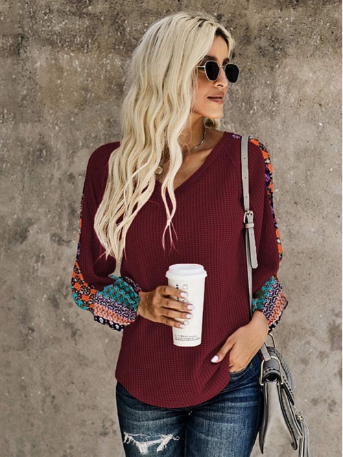 V-neck Patchwork Panel Waffle Knit Tee