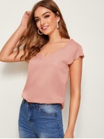 Solid Scalloped V-Neck Short Sleeve Top