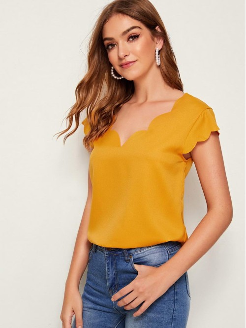 Scallop Edge Solid Top