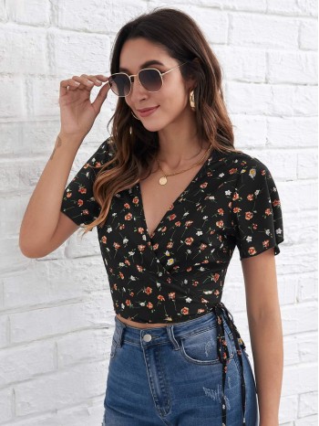 Ditsy Floral Tie Side Crop Top