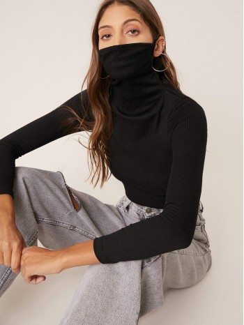 Mask Neck Rib-knit Top