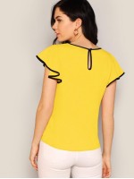 Contrast Binding Keyhole Flutter Sleeve Top