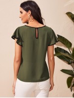 Contrast Binding Keyhole Flutter Sleeve Top