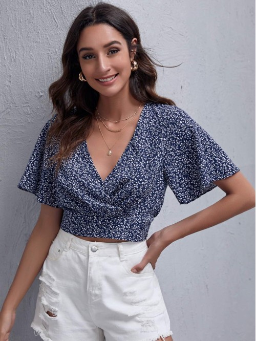 Surplice Neck Flutter Sleeve Plants Print Crop Top