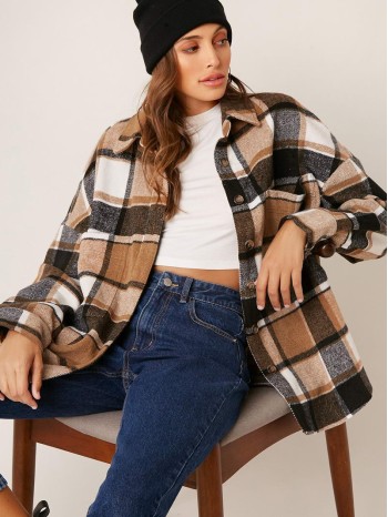 Drop Shoulder Curved Hem Plaid Blouse